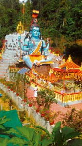 The 52 ft Shiva statue at Sri Rajarajeswari temple at Karnangeri village near Madikeri (Photo: DC) 